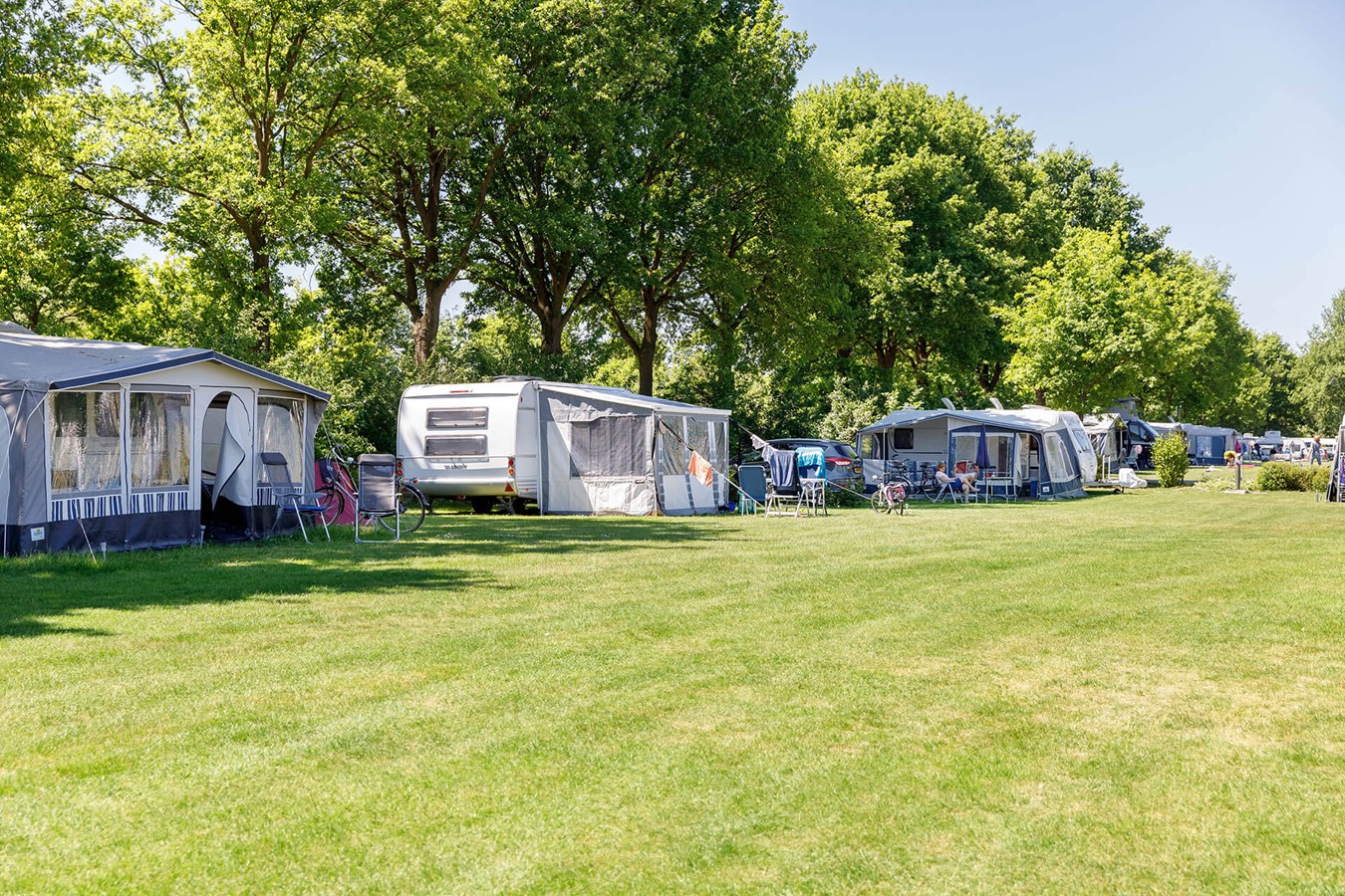 Luxe kamperen in de Achterhoek | Ruime camping | De Twee Bruggen